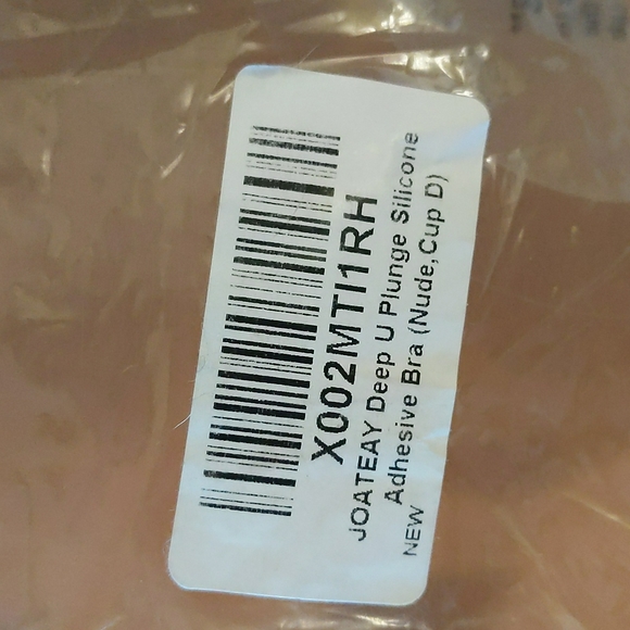 Plunging silicone adhesive bra 36D - Picture 8 of 8